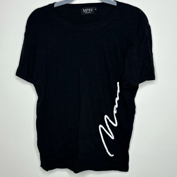boohooMan- Black T-shirt with White script "Man" on side - Picture 2 of 3